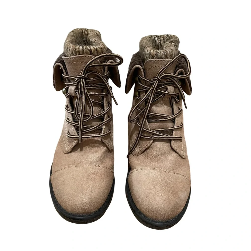Cliffs by White Mountain Tan Ankle Boots Women’s 5.5 Lace Up Cozy Knit Cuff